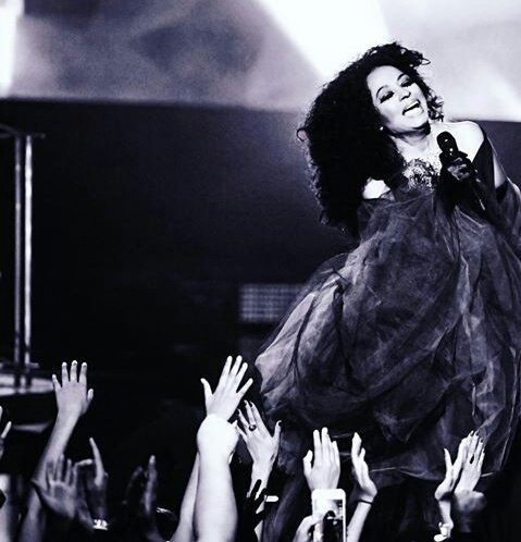nyssa_t44's tweet photo. Congrats again mom... So deserving and long over due i love you mom so much @DianaRoss #MsROSSxAMAs #DianaRoss https://t.co/c0BhLwEHjO