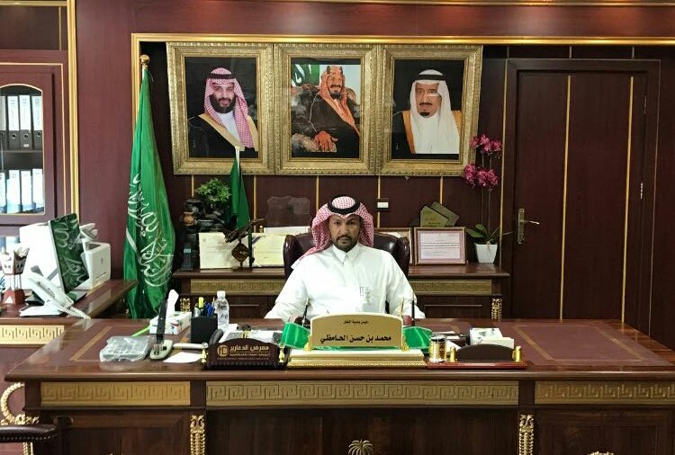 jazansa's tweet photo. معالي وزير الشؤون البلدية والقروية  يصدر قرارا بتكليف الحامضي رئيسا لبلدية مركز #القفل https://t.co/o0KOylY4NC