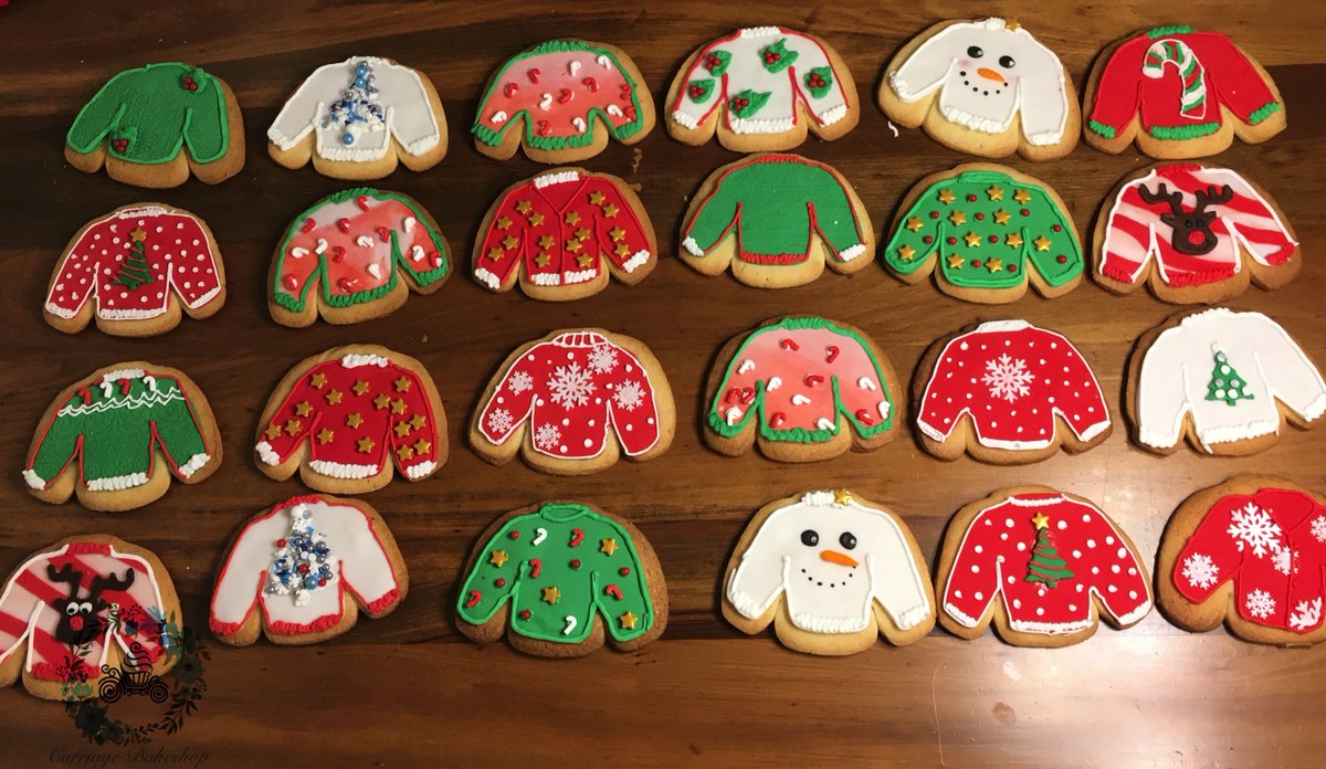 CarriageBakeshp's tweet photo. My Christmas cookies are now available on my #etsy shop. I can #ship your order to anywhere in the #USA. I even included notes to your love https://t.co/ZcbcMOQiNP