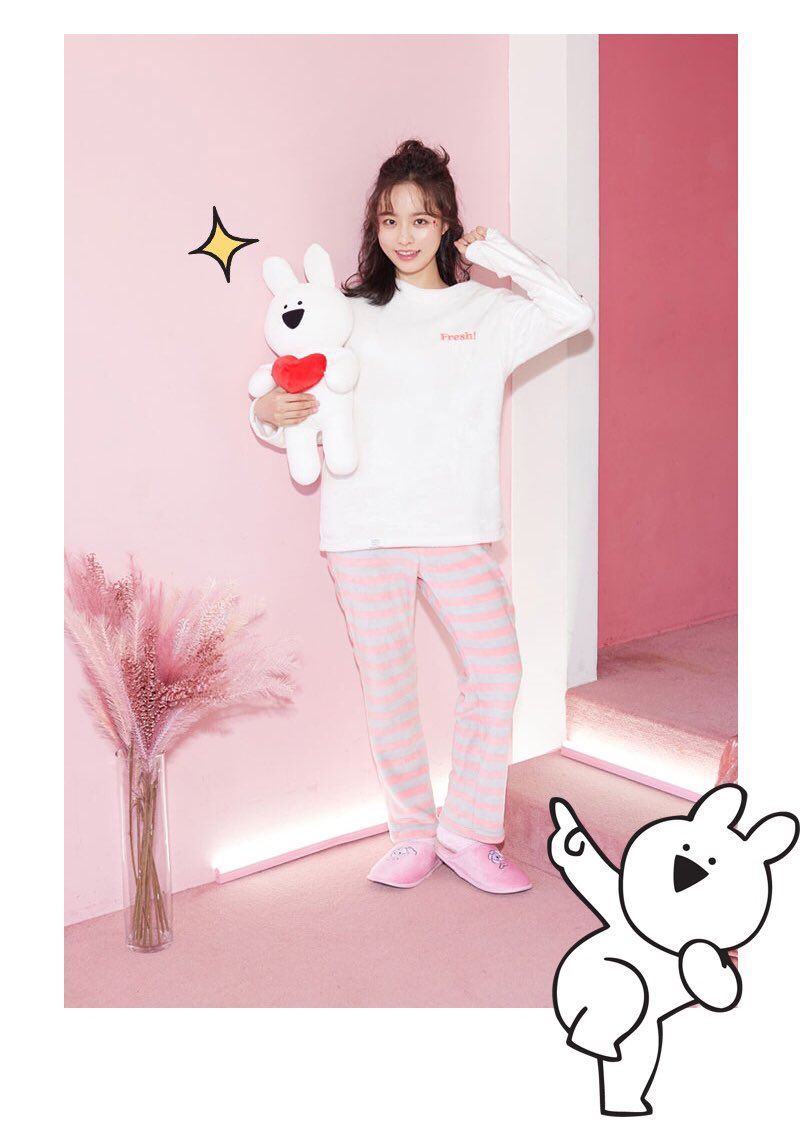 boxboxss's tweet photo. Roem X Extremely Rabbit🐰 이불 밖은 위험해set
• 1,990฿ รวมส่ง📦
• ไซส์ 90/95
#extremelyrabbit https://t.co/n2pGI3OyGy