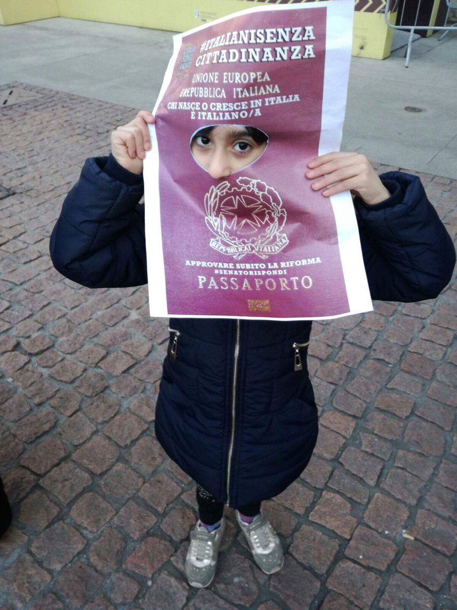 Foto da giorni-mesi-anni di mobilitazione per dire Basta rinvii, è ora di calendarizzare la discussione della Riforma della cittadinanza #CittadinanzaOra <a href="/_paolo_romani_/">Paolo Romani</a> <a href="/sen_bianconi/">Laura Bianconi</a> <a href="/mceciguerra/">maria cecilia guerra</a> <a href="/giamma71/">Gian Marco Centinaio</a> <a href="/PetrisDe/">Loredana De Petris</a>