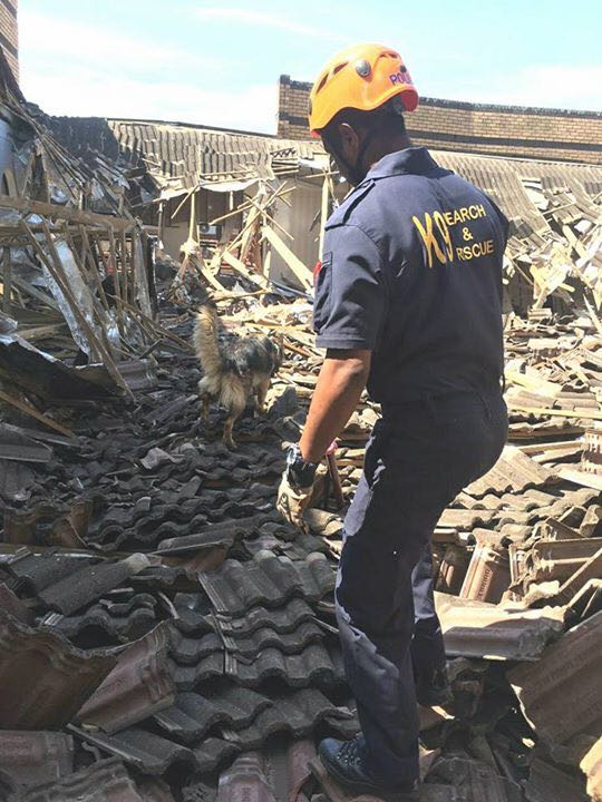 shybux's tweet photo. Worshippers injured in Mosque roof Collapse, Verulam, Kwazulu Natal :

https://t.co/2SDlzkQsav https://t.co/Jfs43VazSl
