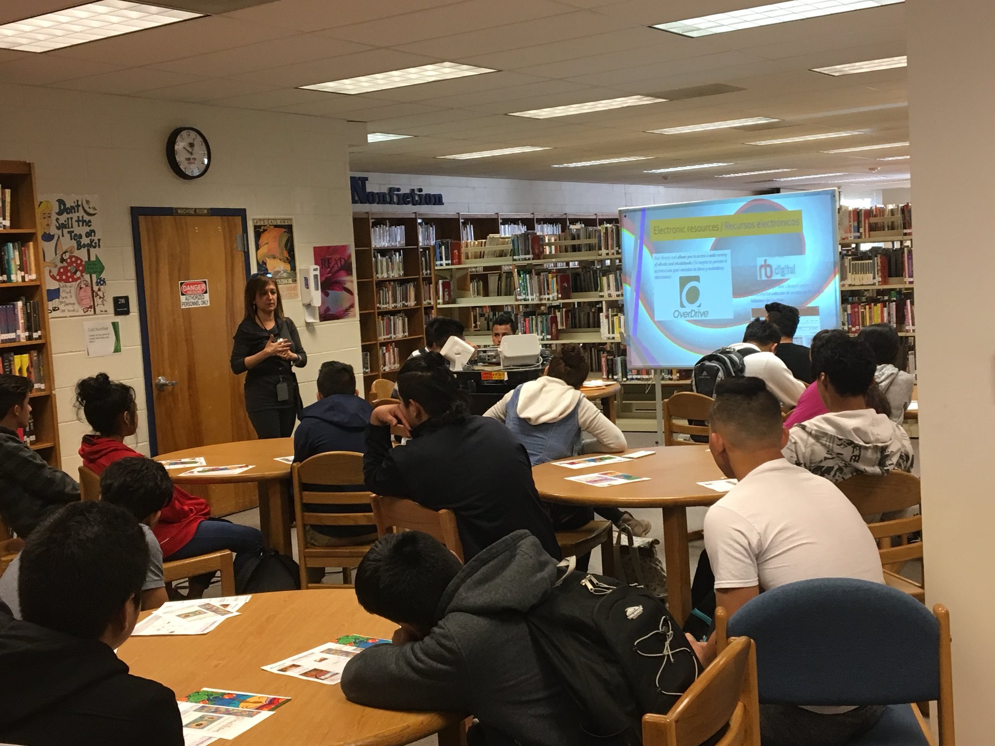 Park View Library On Twitter: So Happy To Welcome Our Friends From  @Loudounlibrary Who Brought Over Library Cards For Our Students In Spanish  Literacy Class. Ms. Kinney Also Talked About The Great