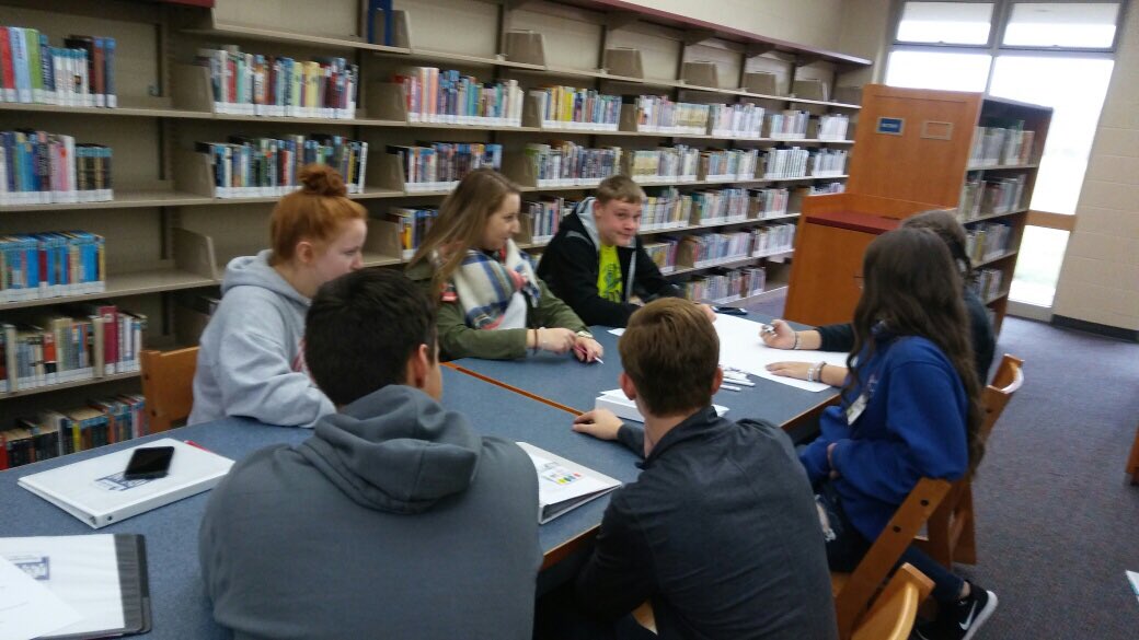 MidwestRegESC's tweet photo. Youth Leadership Freshman at Riverside Schools taking the Color Personality test &amp; embracing their own leadership qualities! @RLS_super https://t.co/NmUSUDlEYP