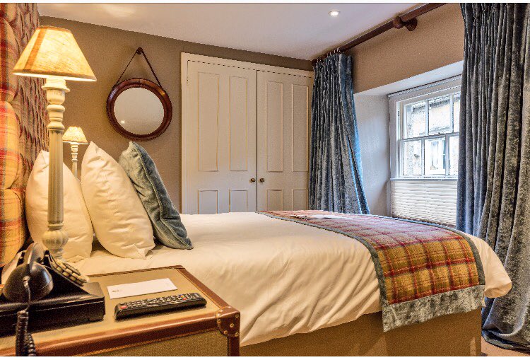 StuartHouseStow's tweet photo. Fancy a midweek break staying in the centre of Stow-on-the-Wold in one of our beautiful boutique rooms book directly with us for the best available deal #Staycation #midweekstay #Cotswolds https://t.co/SOyStU4aYo