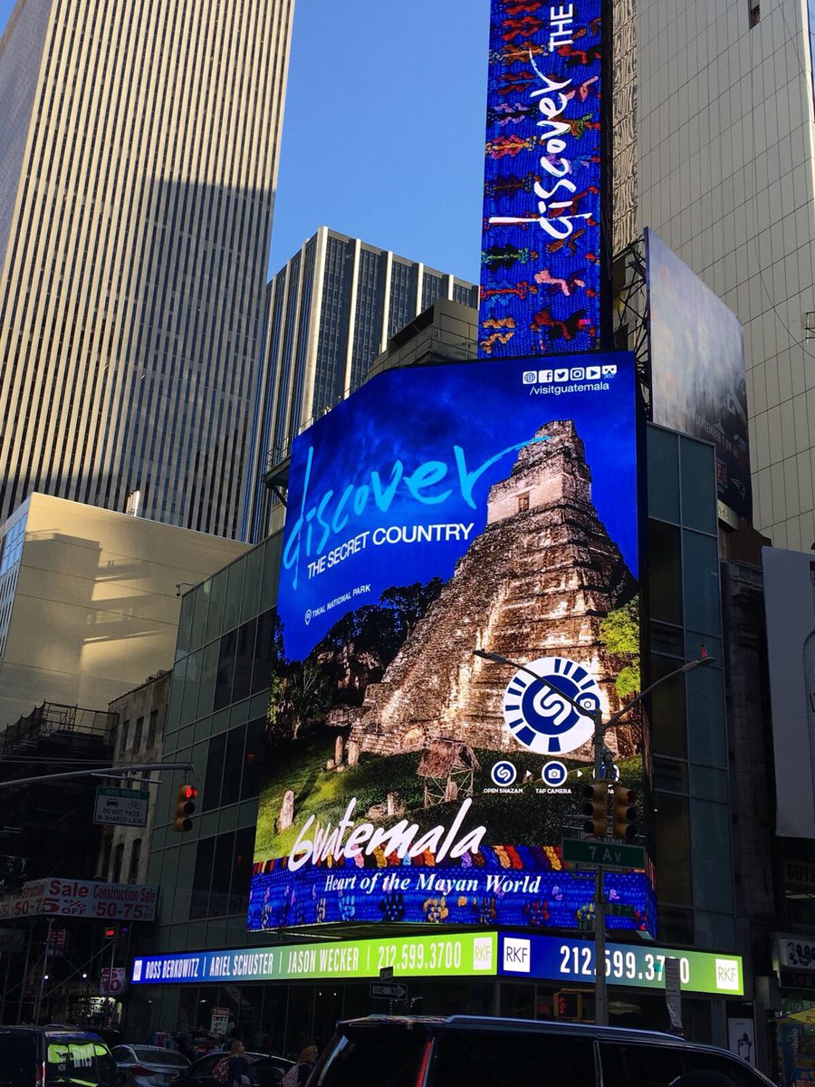 DiariodeCA's tweet photo. .@MinexGt: Guatemala se promociona como un destino turístico a través de publicidad en Times Square, Nueva York. #VisitGuatemala🇬🇹 - @InguatPrensa https://t.co/ksNRSiwAY1
