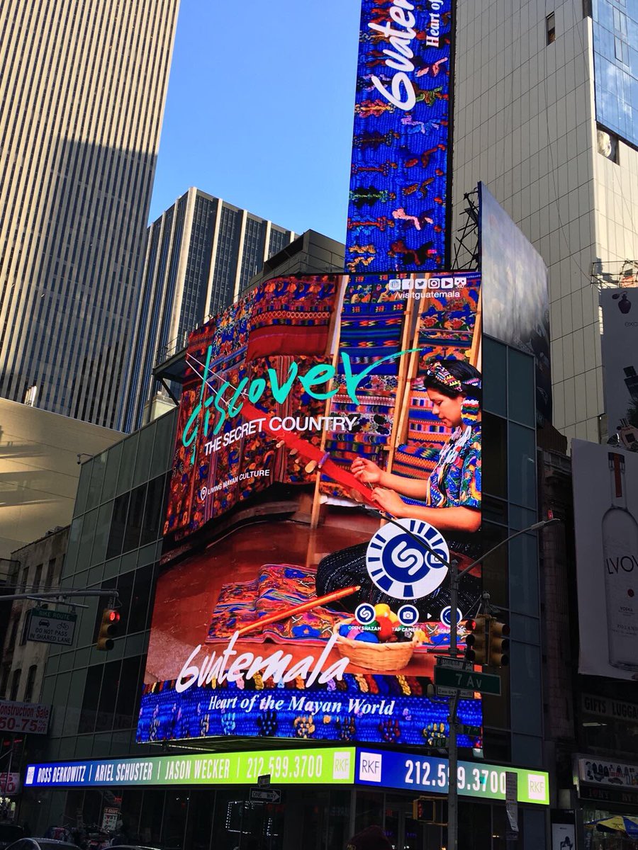 DiariodeCA's tweet photo. .@MinexGt: Guatemala se promociona como un destino turístico a través de publicidad en Times Square, Nueva York. #VisitGuatemala🇬🇹 - @InguatPrensa https://t.co/ksNRSiwAY1