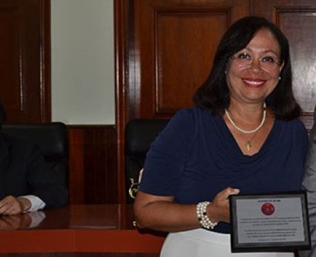 Juíza é condenada por ocupação irregular de imóvel
goo.gl/YKTU8P