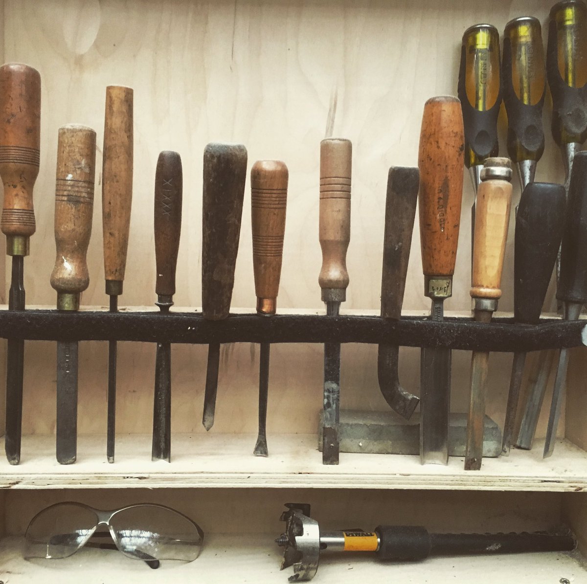 EarthFireCrafts's tweet photo. Gotta love tools, I think the older the better! #tools #handtools #carving #carvingtools #toolporn #handmade #mcr #manchester https://t.co/ju1w03rcyN