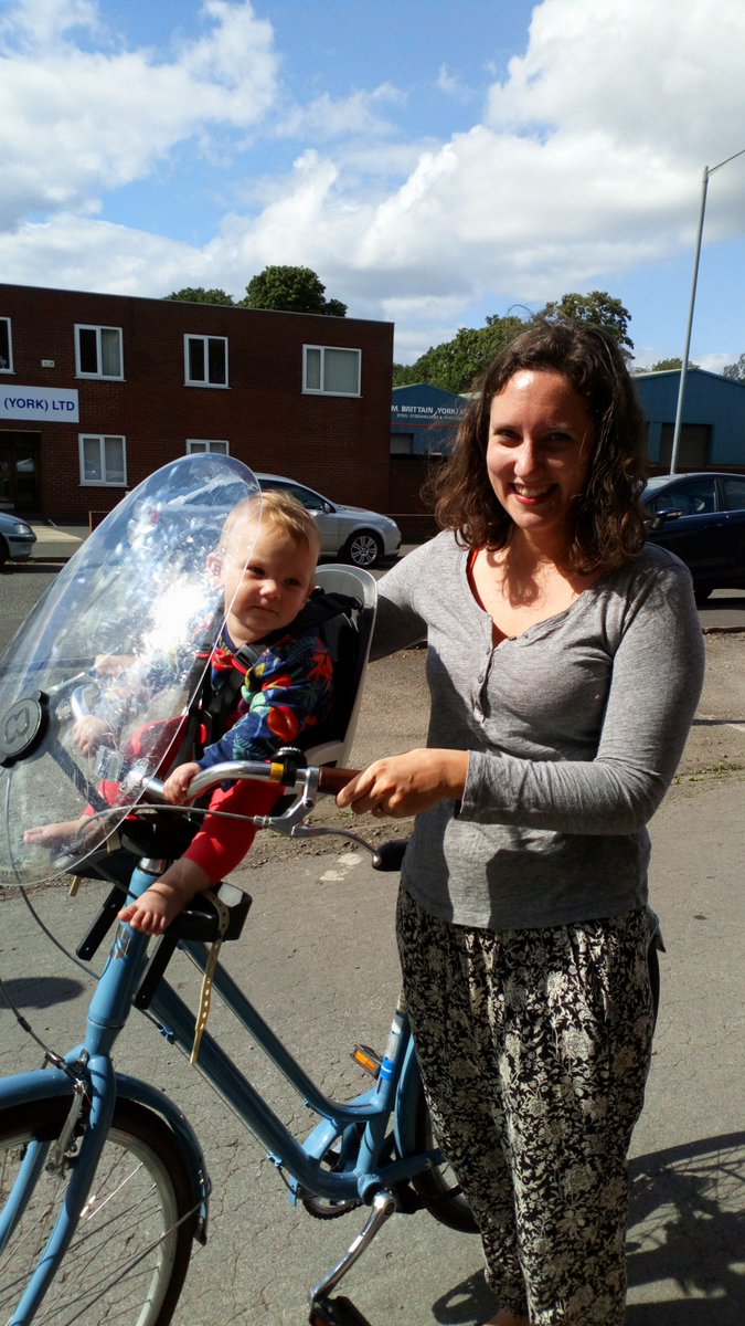 YorkBikeBelles's tweet photo. Quick reminder!
A FREE drop in session this Saturday @CycleHeaven 11am-1pm. Perfect for families who'd like to try out various means of riding with your little ones in tow.
We have a fabulous new cargo bike plus trailers and child seats - so much fun for adults & kids! π€£ https://t.co/5U02MiAGC8