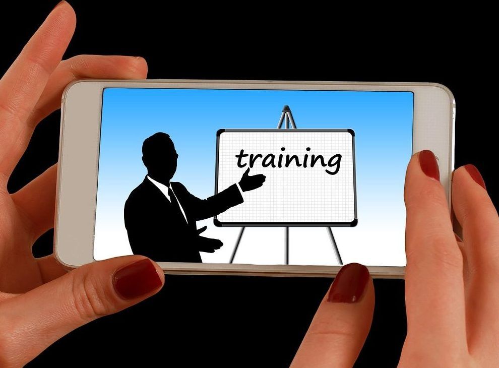 30hands's tweet photo. Let's get this week off to a flying start! Train your staff with 30hands for retained skills and more #success. If you're unsure of the possibilities of video in #corporatetraining, read here:
https://t.co/bsIqBfGQQW #biztips #elearntools #videolearning https://t.co/t3HNZQ2fwS