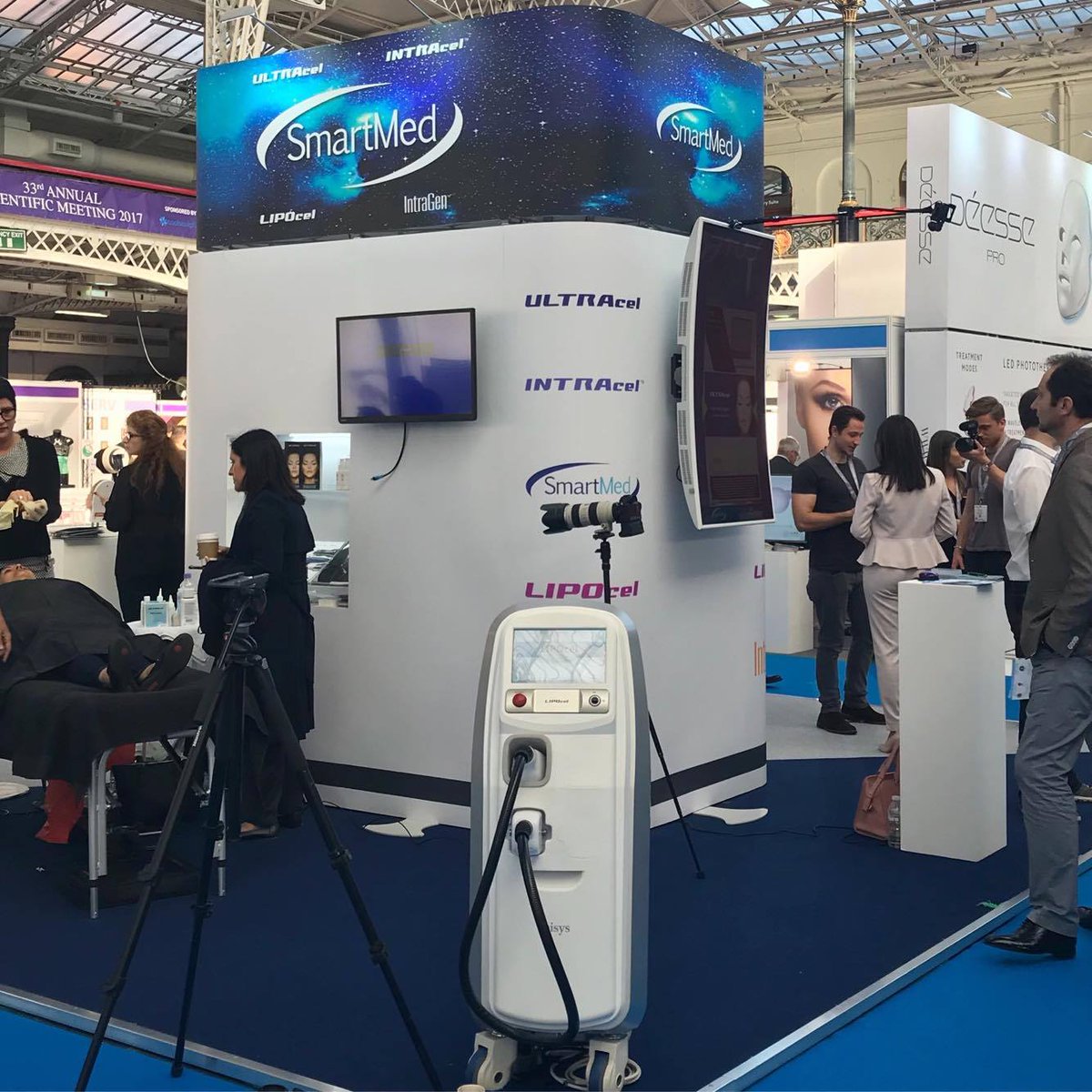 #throwback to @CCR_expo where <a href="/LIPOcelUK/">LIPOcel</a> was displayed. #lipocel #CCR #CCRexpo #nextgeneration #nonsurgical #treatment #bodycontouring #fatremoval #aesthetics