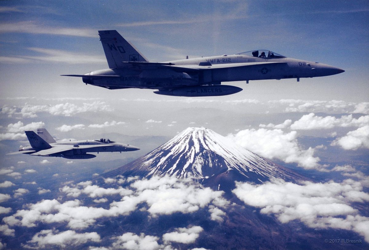 AstroKomrade's tweet image. Fuji-San or Mt Fuji, from any altitude an iconic symbol of Japan, rising 3,776m above the ground just west of Tokyo. #OneWorldManyViews