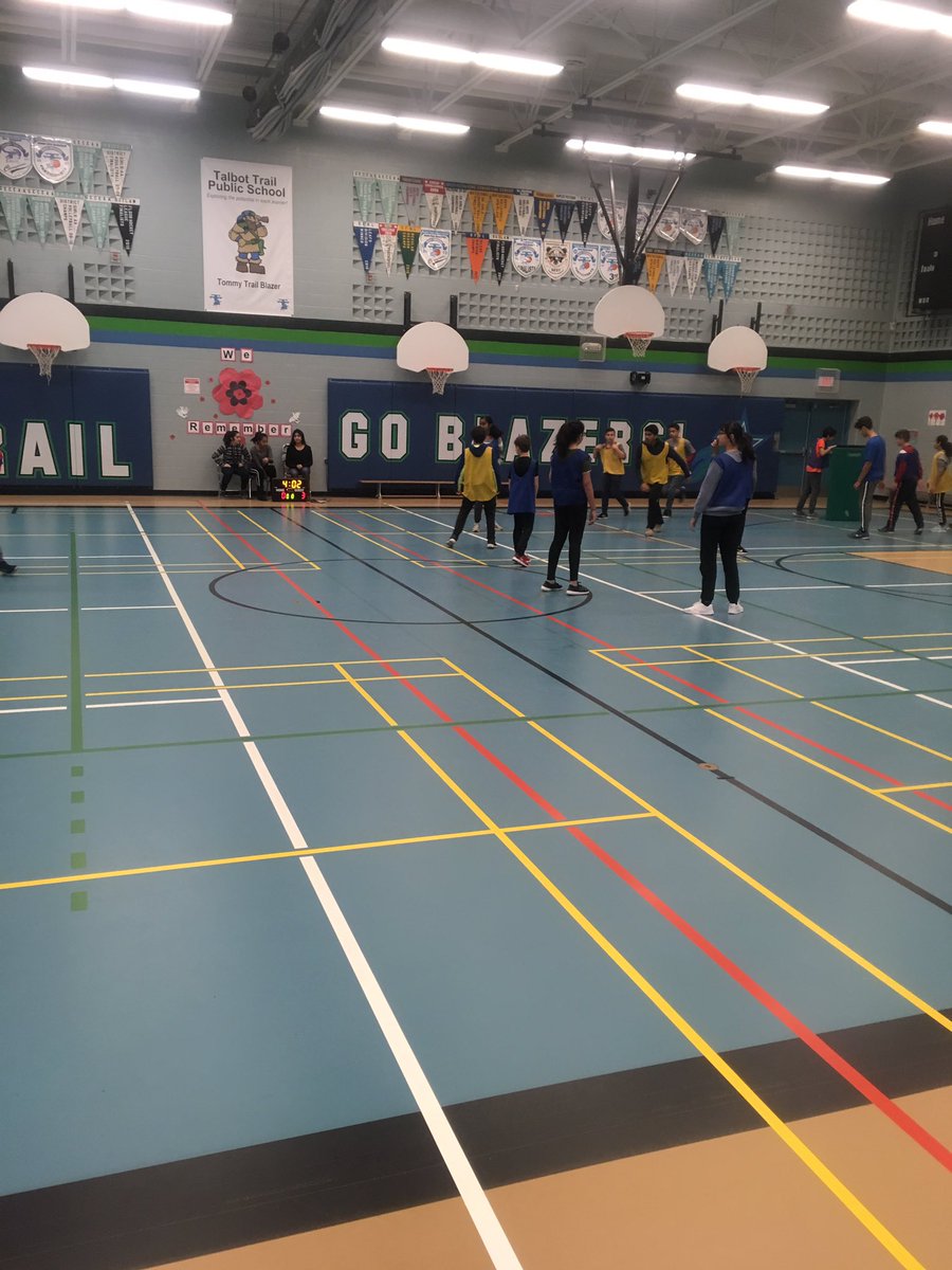 7_moose's tweet photo. You can teach old dogs new tricks @7_moose @andy_bulat teaching #slamball thx  @affleck43 @alewislongmuir @talbot_trailps https://t.co/3iPOwpxRb8