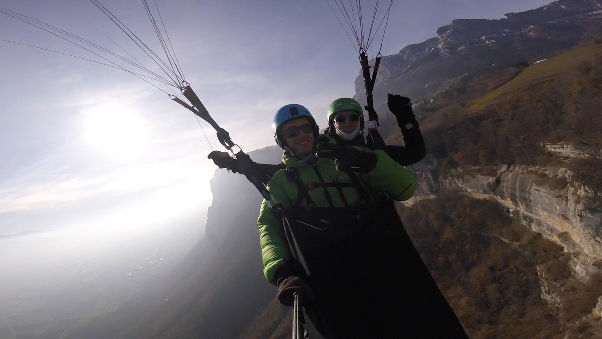 HelloParapente's tweet photo. #HelloParapente envoie également du #plaisir en #biplace. @giom_pr @AnnemasseAgglo @AnnemassTourism #CaroleReviens https://t.co/soY8yOEgMy