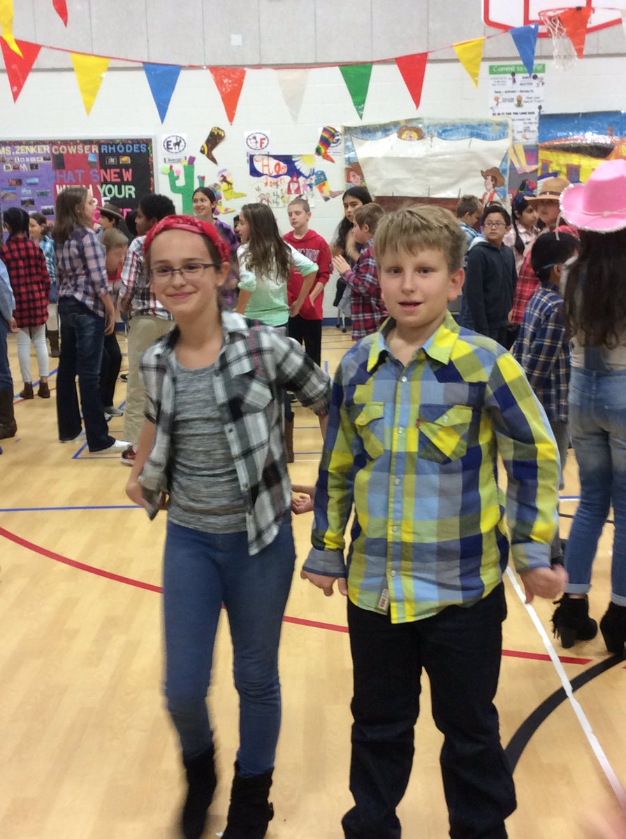 MrsSimpsonKMES's tweet photo. More Hoedown fun! https://t.co/KcrnNpcVMx
