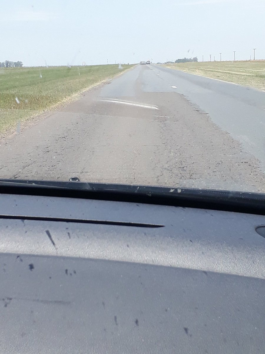 claudiamarcelao's tweet photo. @De12a14 @JAleart Estoy volviendo en este momento por la autopista.. desatroso el estado miles de pozos.. a quien le corresponde arreglar? https://t.co/23FmAFSntE