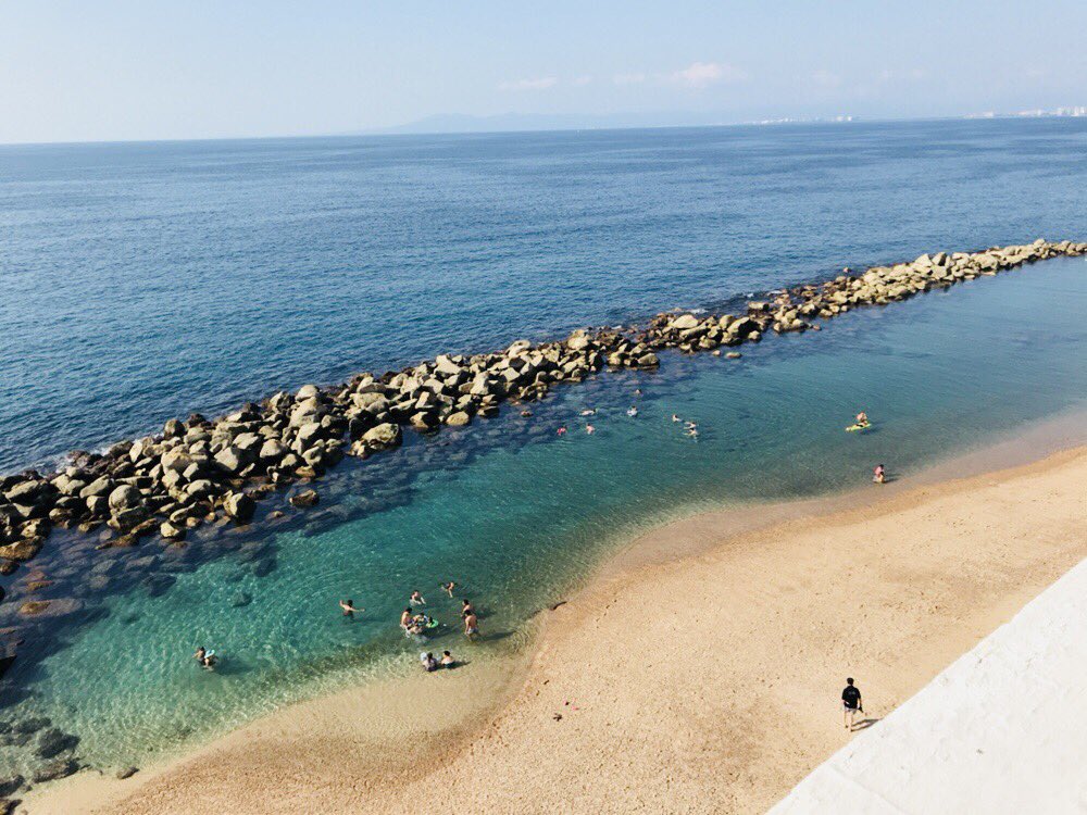 conocevallarta's tweet photo. Seguimos disfrutando el puente 🍹 https://t.co/qwdPtmpH1T