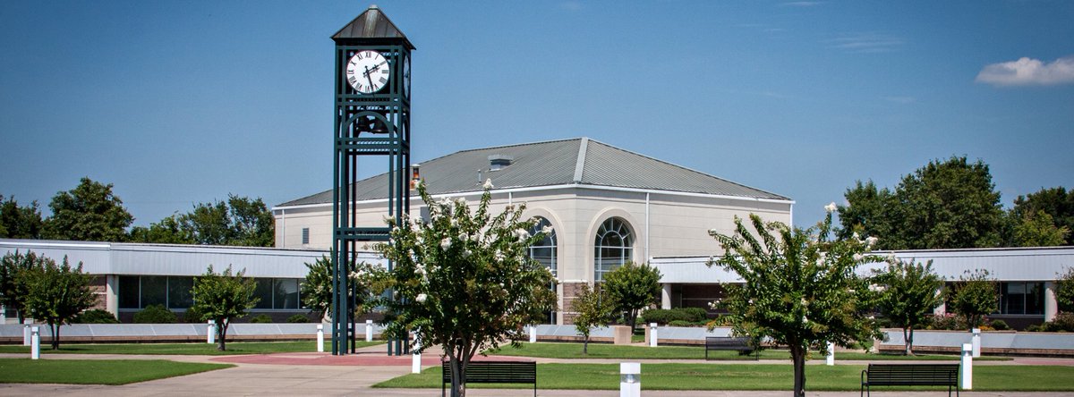 ExpectMoreAR's tweet photo. Serving NE Arkansas since 1966, @ArkNortheastern was an early leader in solar tech, is pioneering #2Gen strategies with onsite childcare, & preparing students at 6 campuses for careers in aviation maintenance, nursing, steel tech & more. #KnowThe22: https://t.co/i2VHdMXhWh https://t.co/Jsds1C1Pq8