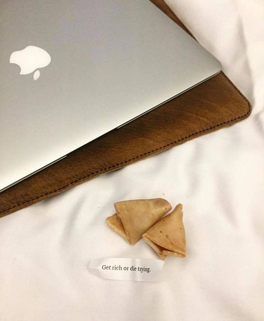 With that in mind - have a good start into a new fantastic week! 🙌🏼💸
___
#amanogroup #hotelamano #getrichordietryin #monday #fortunecookie