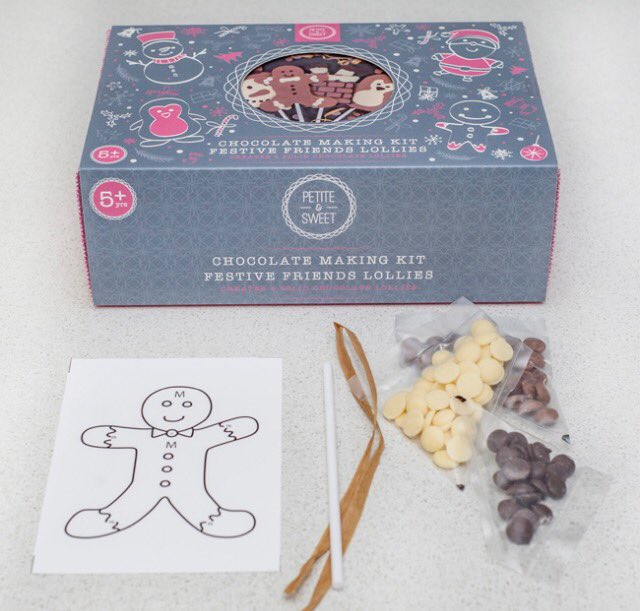 Petite_andSweet's tweet image. 🎄CHRISTMAS COMPETITION🎄 Christmas is on its way and we are giving away one festive kit. To win retweet this and follow us. Winner will be picked at random on 15th December. Postage to Uk addresses only! Good luck to all! #competitions #christmas #chocolate
