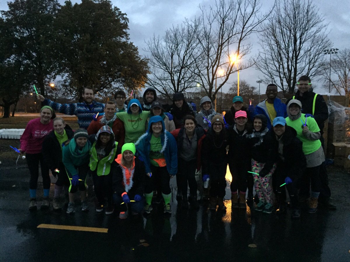 CambridgeHalf's tweet photo. Did you have a favorite water stop? 💧Head over to our Facebook page &amp; like your favorite stop. We are giving $1,000 to the stop with the most votes 💦 https://t.co/ukhjkdTrdI