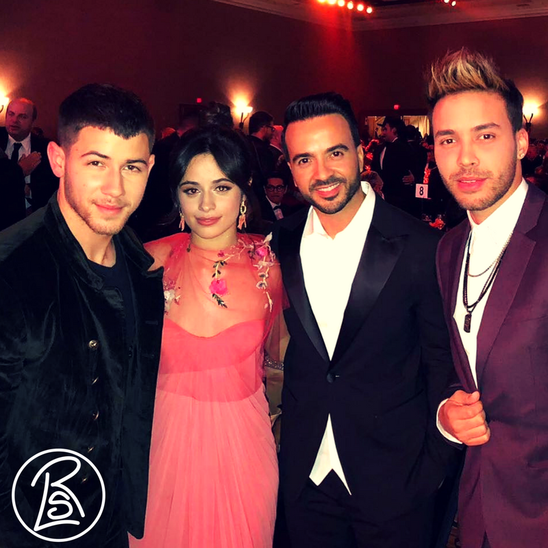 RadioLatinStyle's tweet photo. Un po' di bella gente al #LatinGrammy: @PrinceRoyce , @LuisFonsi, @Camila_Cabello e (nick?) Jonas. 🤔😅 https://t.co/8Mlh9rroTx