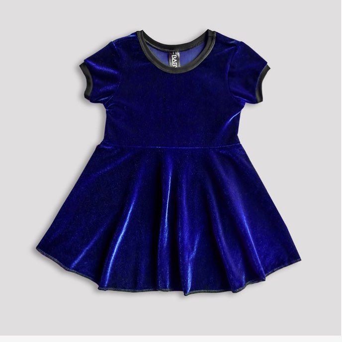 tiffe_fermaint's tweet photo. 🖤 Royal Blue Velvet Dress 🖤This vibrant blue velvet dress is festive and bold for your royal little girl 🖤 available now on https://t.co/X2hcFaQfbK https://t.co/ZBjiKYzJwS https://t.co/LZXC15r4H9