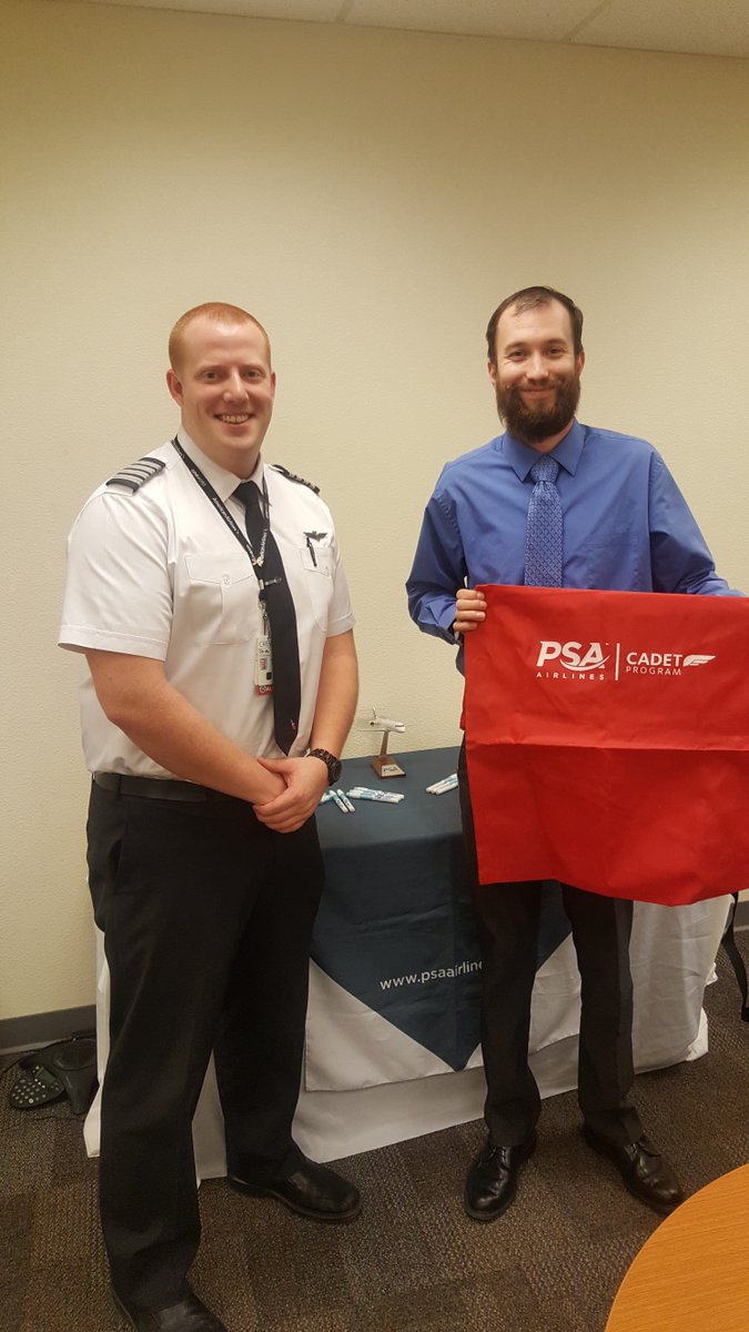 PSAAirlinesInc's tweet photo. Help us welcome our three newest Cadets from @CochiseCollege! #PSACadet #BePSA https://t.co/bTew7F5NtD