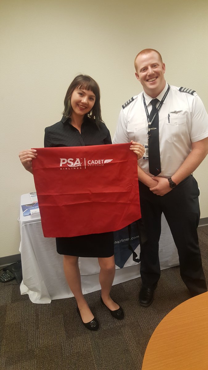 PSAAirlinesInc's tweet photo. Help us welcome our three newest Cadets from @CochiseCollege! #PSACadet #BePSA https://t.co/bTew7F5NtD