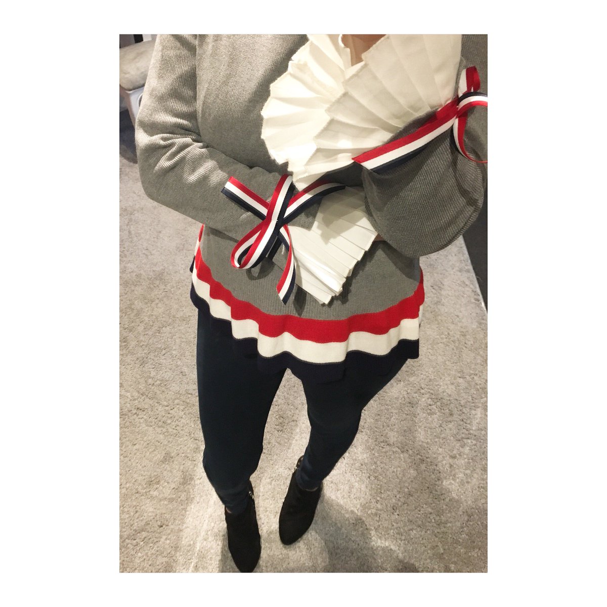 leboutique3's tweet photo. My Monday Style 💭
Today I’ve teamed one of our ‘Megan’ jumpers with our NEW navy TIA jeans!
#ootd #outfit #gucciinspo #fblogger #styleblogger #manchesterfashion #MondayBlogs https://t.co/bLRYLikhWU