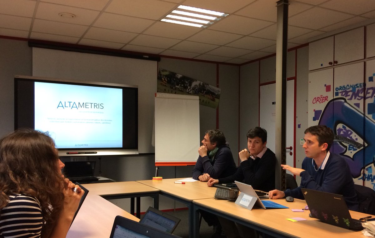 EstelleLibourel's tweet photo. Merci beaucoup @ALTAMETRIS pour votre venue au #PRITours Une journée riche d’enseignements qui ouvre  encore le champ des possibles sur nos missions au service de la réussite des projets #SNCFRéseau @IetP_Live @NicoPollet @FlavienViguier https://t.co/ikAvGOUSzu