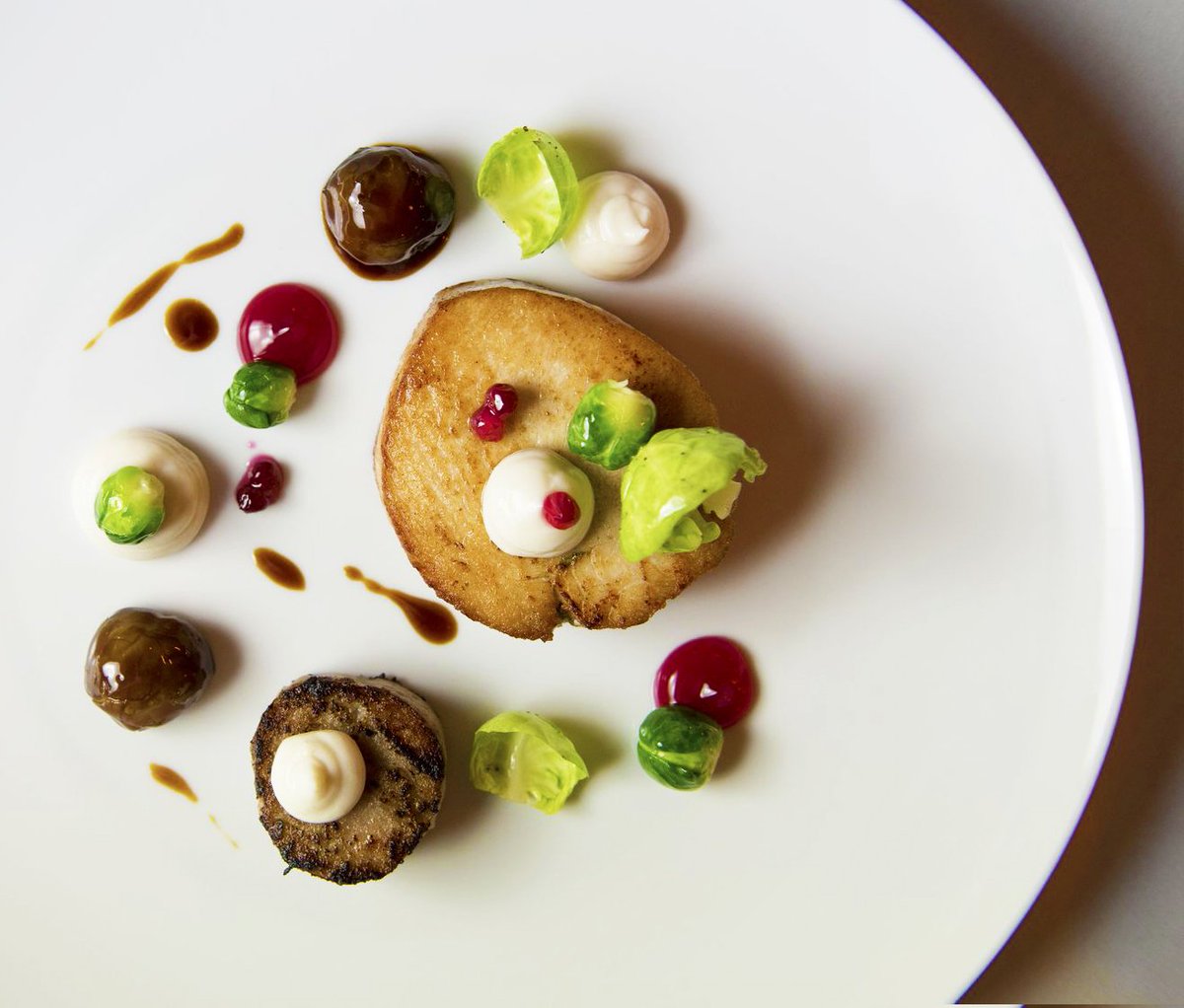 OrmerJersey's tweet photo. Christmas Offer! Book a Christmas lunch or dinner in the restaurant or PDR, Monday-Wednesday, for a table of 8 or more and 1 person dines for free. Offer valid for bookings made after 16th Nov. Includes 1 complimentary starter, main &amp; dessert. Drinks not included. 01534 725100 https://t.co/QSdwjAhGbP