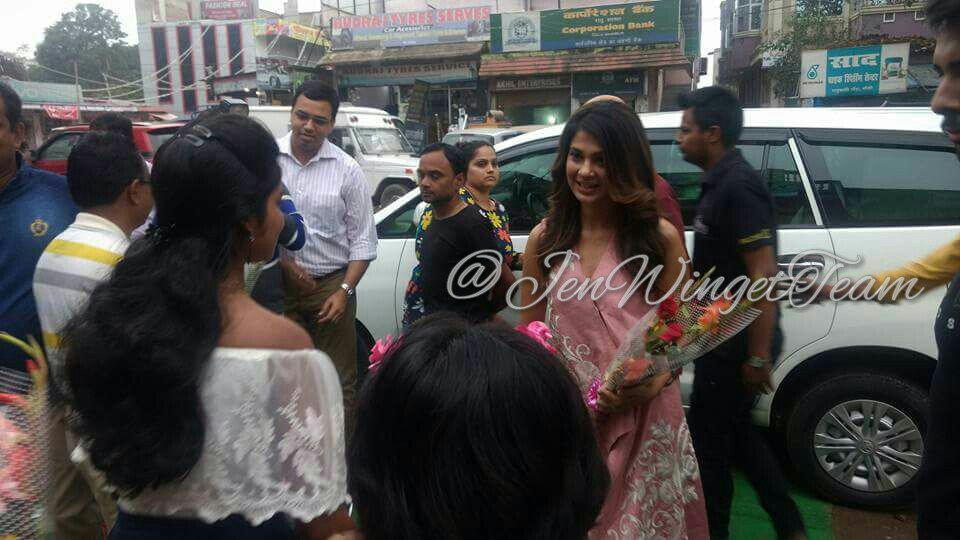 JenWingetTeam's tweet photo. .@jenwinget at an Event in Goa!

I vote for Jennifer Winget #AsjadNazirSexyList2017 https://t.co/kw24P2EAWz