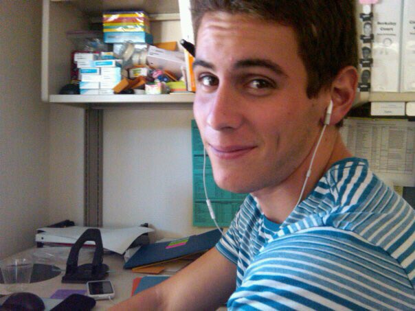 fullenfacts's tweet photo. When you remember it is a 3 day work week #pwassssy https://t.co/RhhpDhIymO