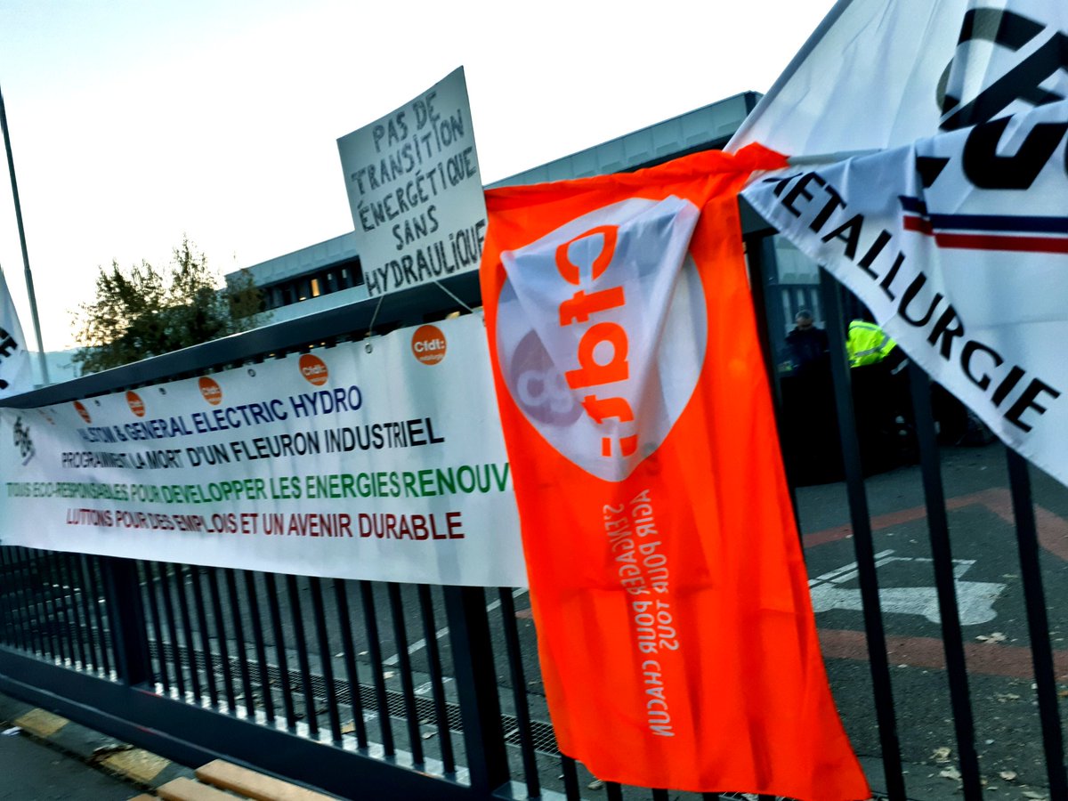 ReMinD38's tweet photo. Demain maintien du blocage du site !!
#hydro #TransitionEnergetique 
@HydroGrenoble 
@GErenewables https://t.co/kt1CaSUprd