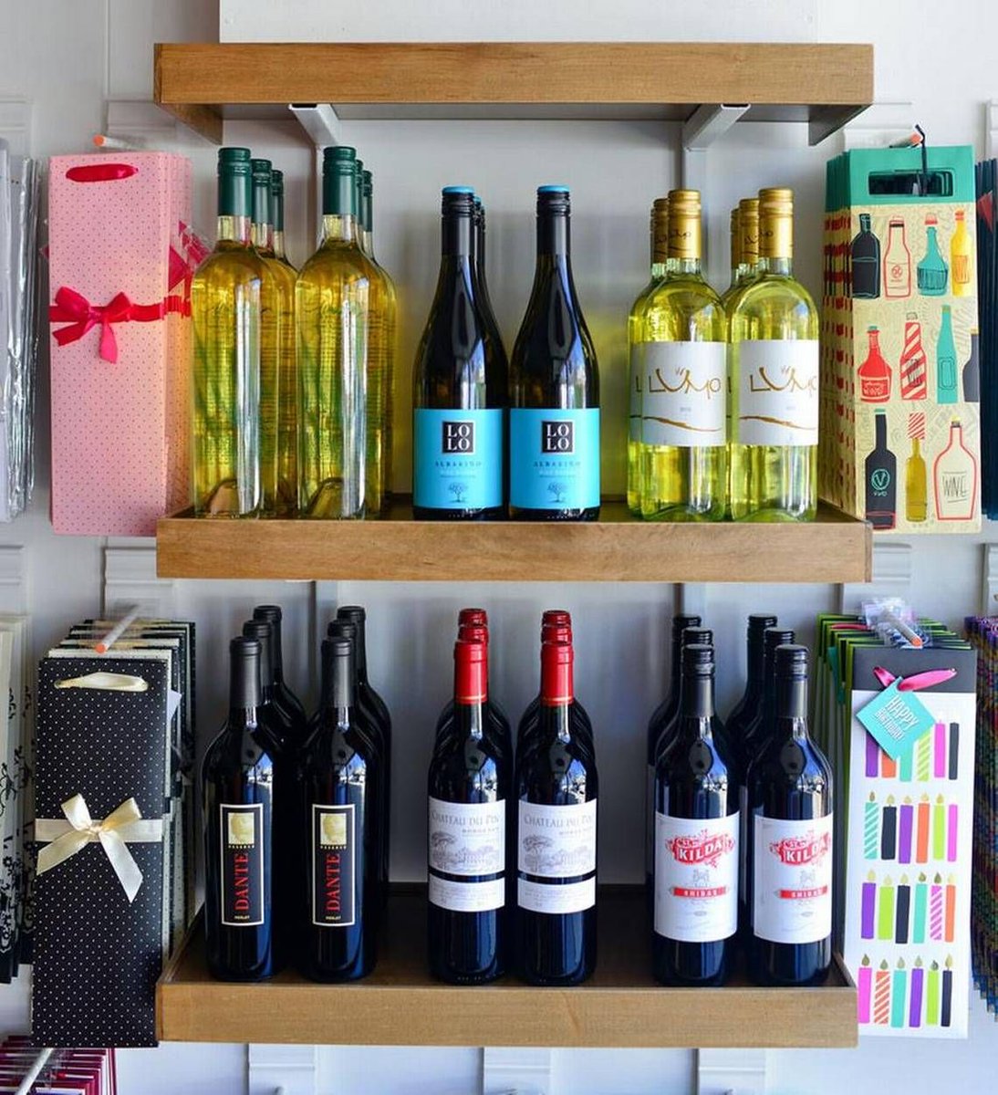inkkcmag's tweet photo. Next up on the #InkGiftGuide, this one's for the wine-o. A membership to Underdog Wine Club is the gift that keeps on giving. https://t.co/mJXUbzOZqa @UnderdogWineCo https://t.co/S2Bt34gegY