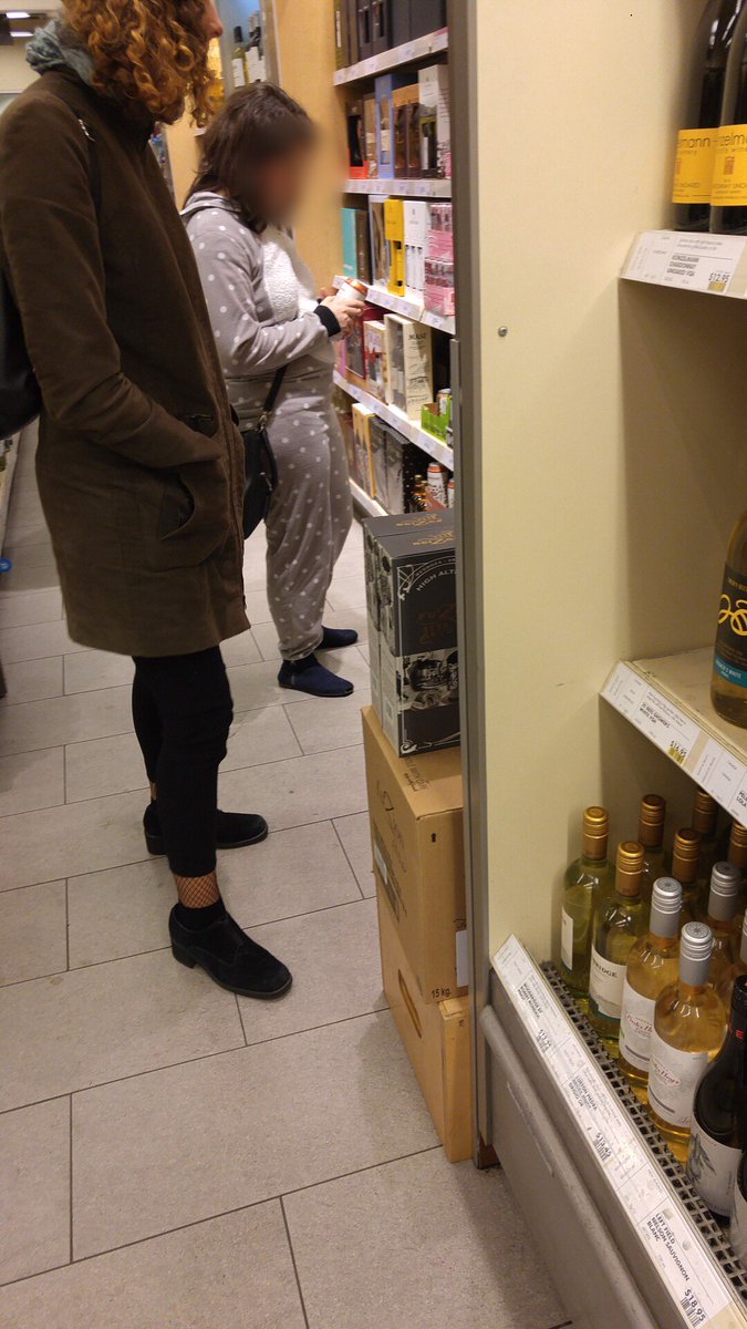 Sinon, à Toronto, des filles en pyjama achètent de la tise le samedi soir...