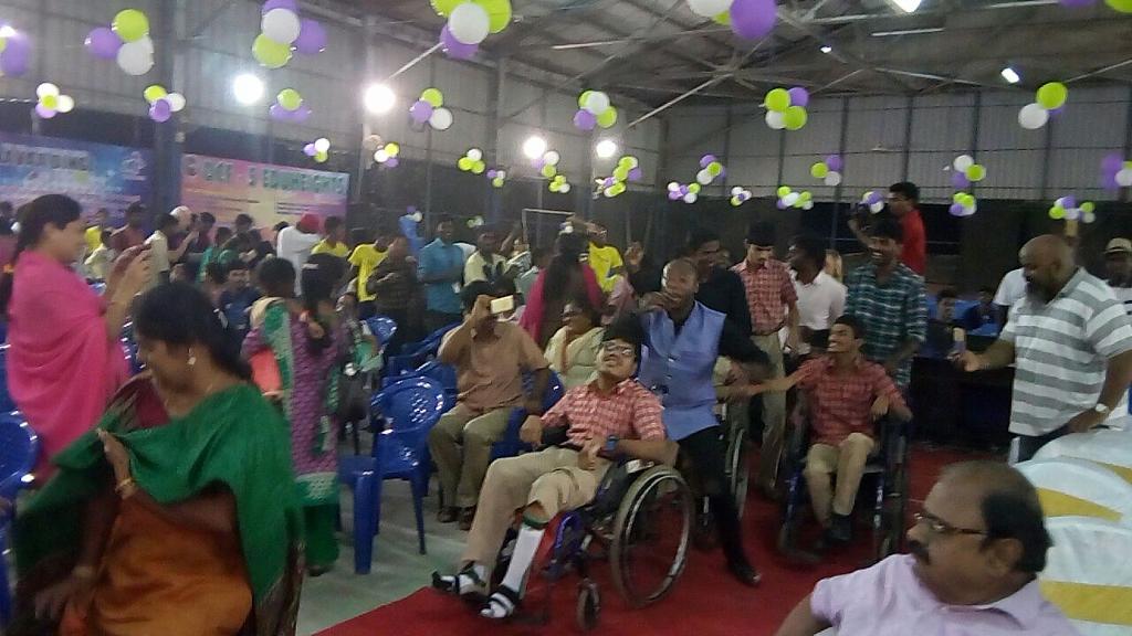 CharitableDcf's tweet photo. Thank you blessing chimanga your great on the day of Aavaadingi grandfinale . God bless you and your crew members. #Aavaadingi. https://t.co/5YLCAcHKIz