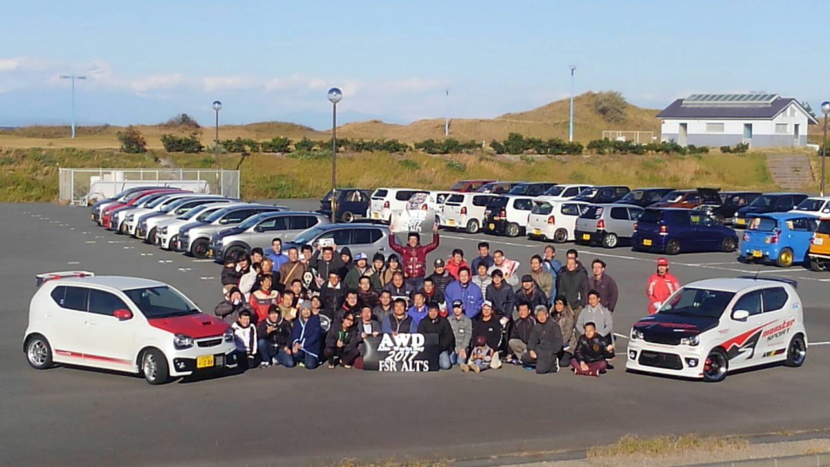 doqu_aihara's tweet photo. #AWD2017 の思い出
マツダ車がウチのキャロルだけだった珍事件wwwww https://t.co/CguKSVOgCR