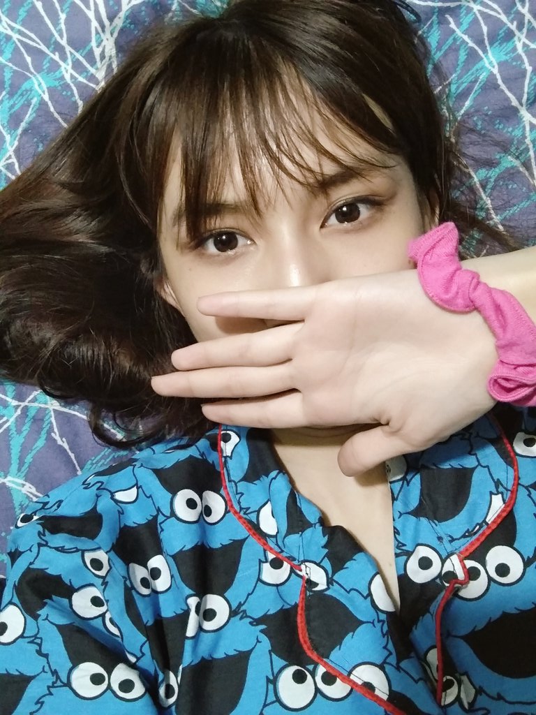 fansclubofJKT48's tweet photo. Oyasumi minna 😇😇 https://t.co/NqFXRwdhCn