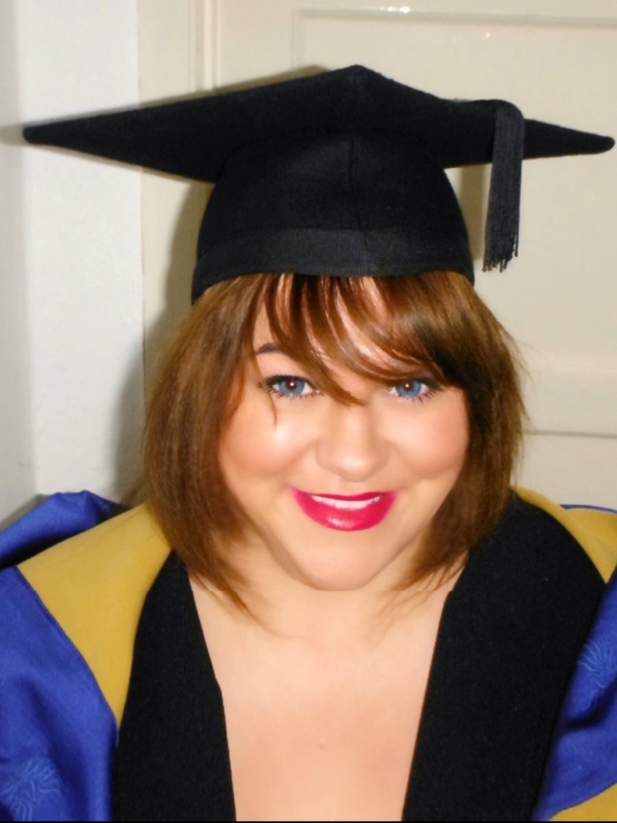 holo_hussy's tweet photo. Four years ago I graduated as a BSc Hons. It feels like a lifetime ago but I ended up with the best job ever and amazing, friends for life π
#coventryuniversity #graduation2013 #unifriends #university https://t.co/Zhtg9jF77q