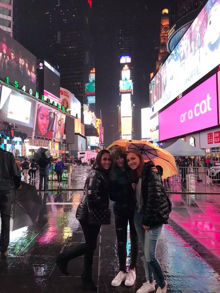 WorldSportsCamp's tweet photo. This is what #WorldSportsCamp is all about - we love to see the friendships formed and continued outside of camp! Hope you girls had fun!
#WSCFamily #OneWorldOneCamp https://t.co/J3u5gVQq00