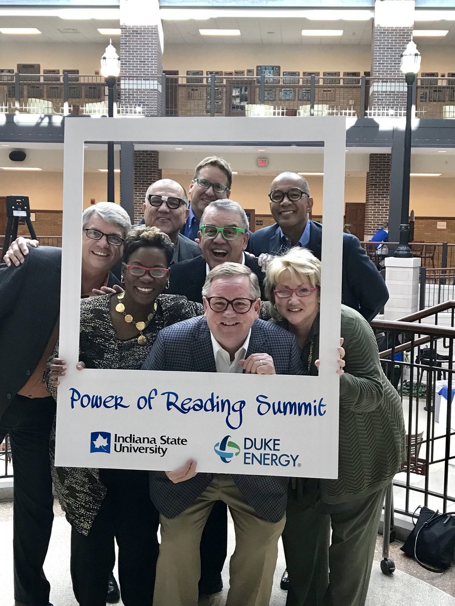 MBirminghamByrd's tweet photo. @DukeEnergy Indiana Team #dukepowerofreading2017 https://t.co/BYRDrw2igb