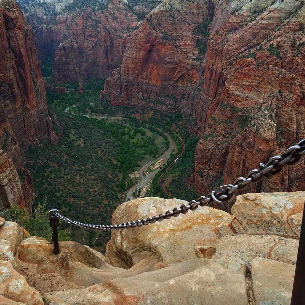 sdbackpackers's tweet photo. Angels Landing - Zion #zion #hiking #angleslanding #utah https://t.co/1CAqEfUADs