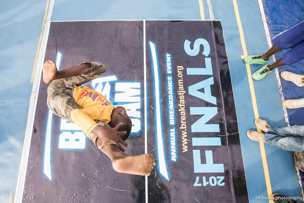 ug_edge's tweet photo. #Uganda #BreakFastJam2017 Kawooya Shakur from the Spot Light Crew was named Popping Champion of the Year 2017.

Bgirl Jojo AKA Nambalirwa Joana took home the title of Bgirl of the Year 2017.  @WhiteheadComm  https://t.co/89kN1ZH4oI https://t.co/obXKXydAae