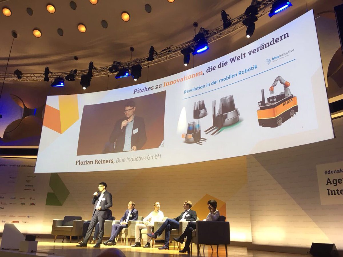 StartUpGET's tweet photo. Evening event at #denaKongress #SET2017 finalist @Blue_Inductive on the pitch stage! Apply to the #SET Award 2018! https://t.co/oAAyflP7tn