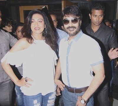 Pakhi_Ch's tweet photo. @prosenjitbumba @RituparnaSpeaks @KGunedited All the best for shooting of #Drishtikon https://t.co/Ydt6W96r5A