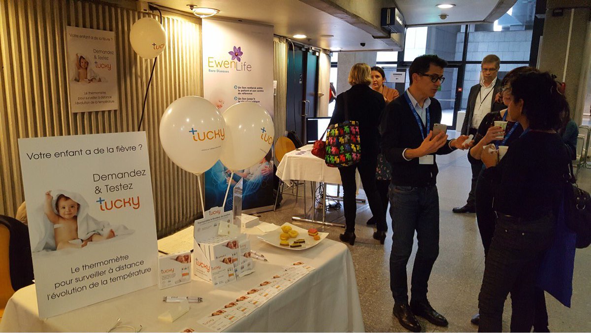 Tucky_fr's tweet photo. Présentation de #Tucky à la Ministre de la Recherche et de l'Innovation @VidalFrederique lors des Rencontres #RARE17 
#maladiesrares #ministre #sante #thermometre #patch #Innovation #Recherche #madeinFrance https://t.co/ImMB20Bx9K