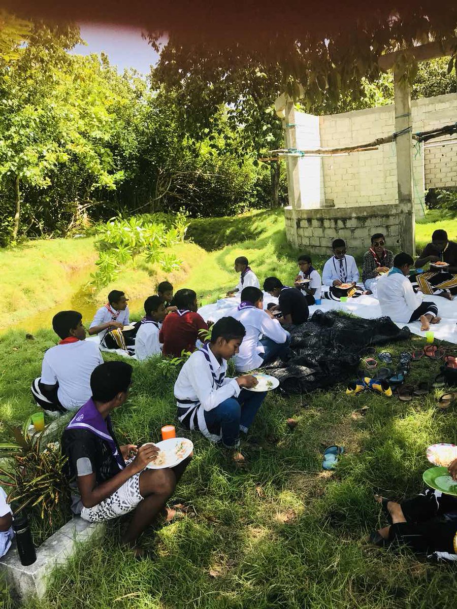 gdh_aec's tweet photo. #NationalDay2017 #SpecialFeast Tq u Hon.Minister@aishathshiham &amp;team @EducationMV 4 providing opportnity, guidnce.Tq parents for the support https://t.co/4nU6y2dC6D